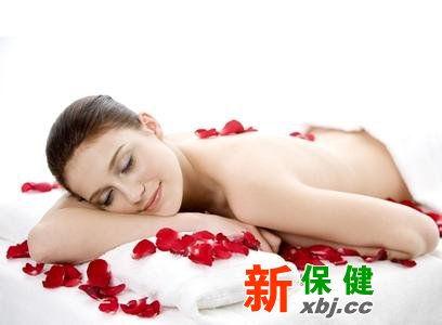 通過(guò)冥想尋求內(nèi)心的平靜